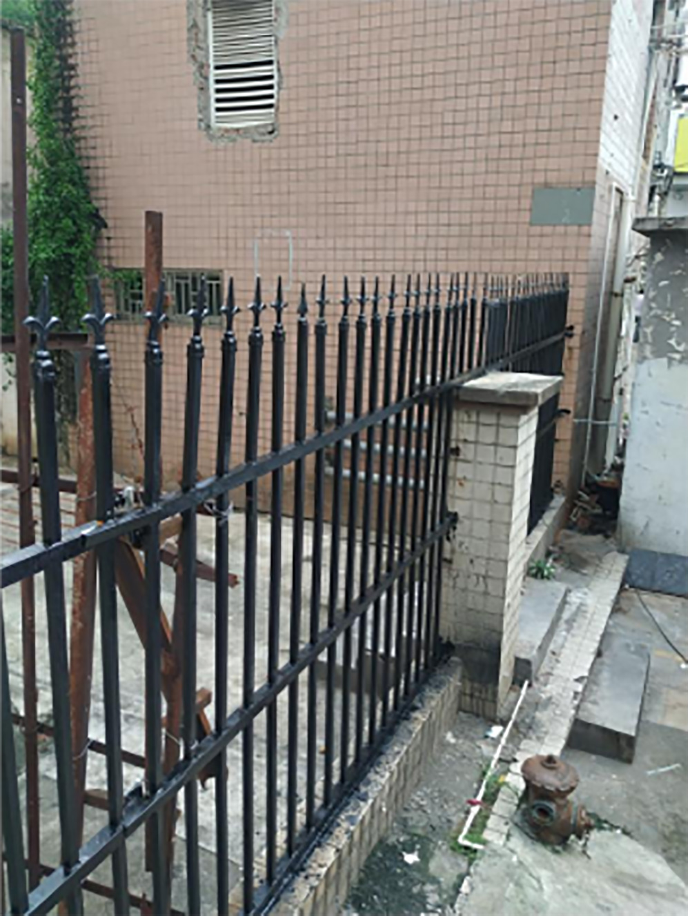 三联社区景乐市场周边围合工程