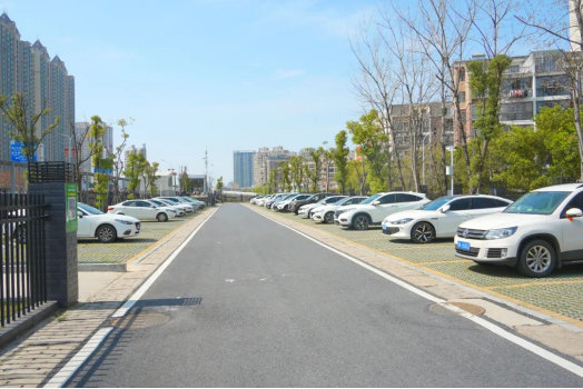 草围社区居委会旁停车场修缮工程